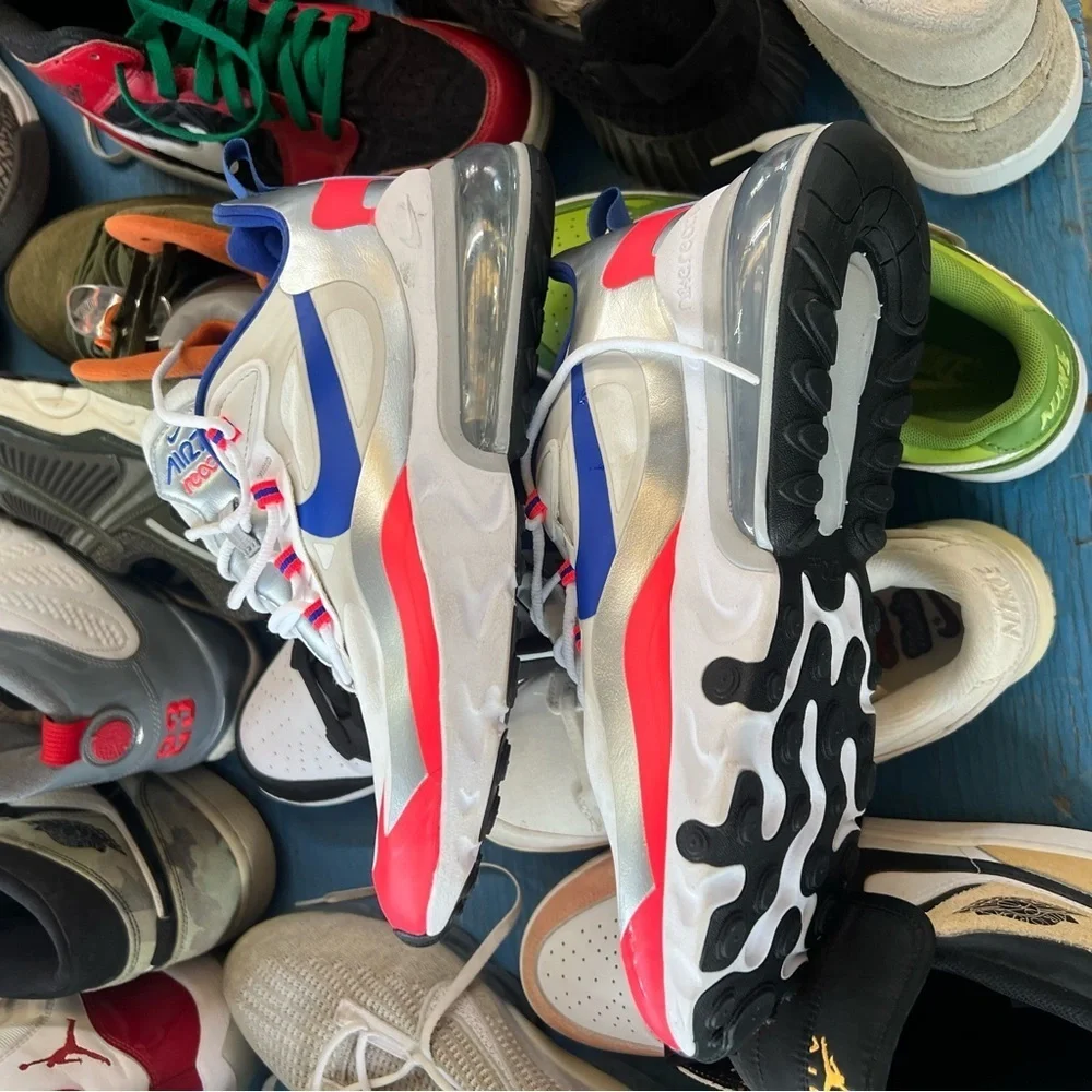 Nike dynamic sneakers